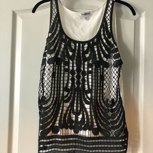 Express black and white tank